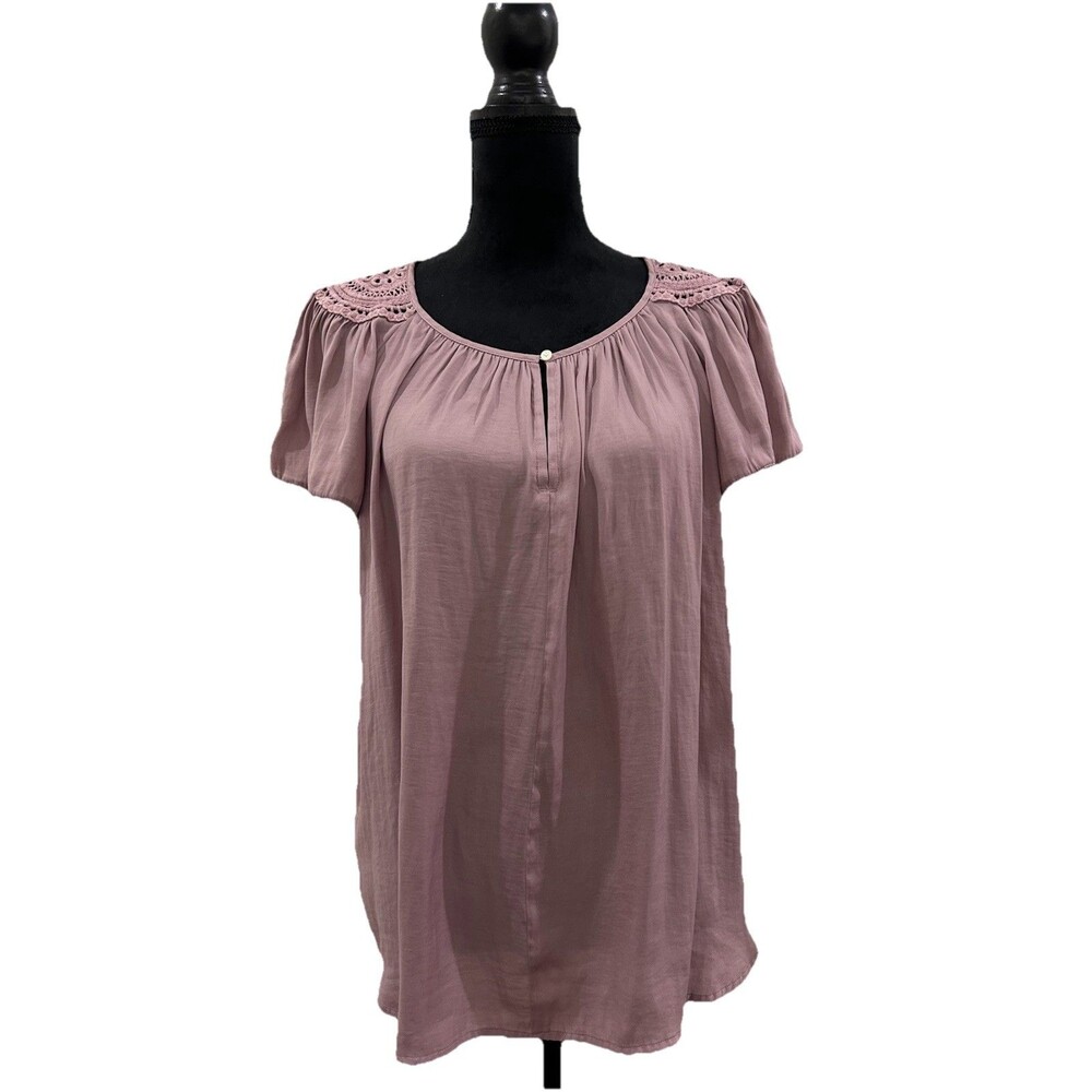 LOFT Womens Large Top Lavender Short Sleeve Round Neck Pullover 1 Button Front
